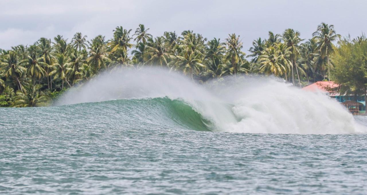 Nias Surf Stay Lagudri Екстер'єр фото