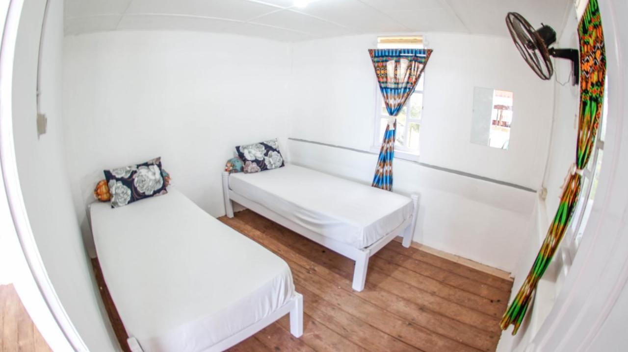 Nias Surf Stay Lagudri Екстер'єр фото